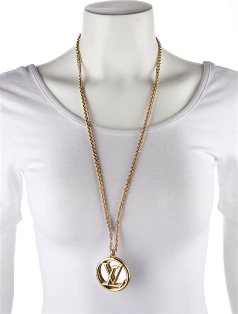 louis vuitton gold chain crossbody|louis vuitton necklace with diamond.